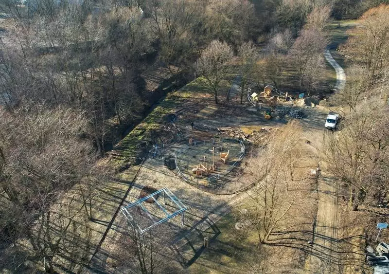Katowice: Trwają ostatnie prace w parku w dolinie Ślepiotki