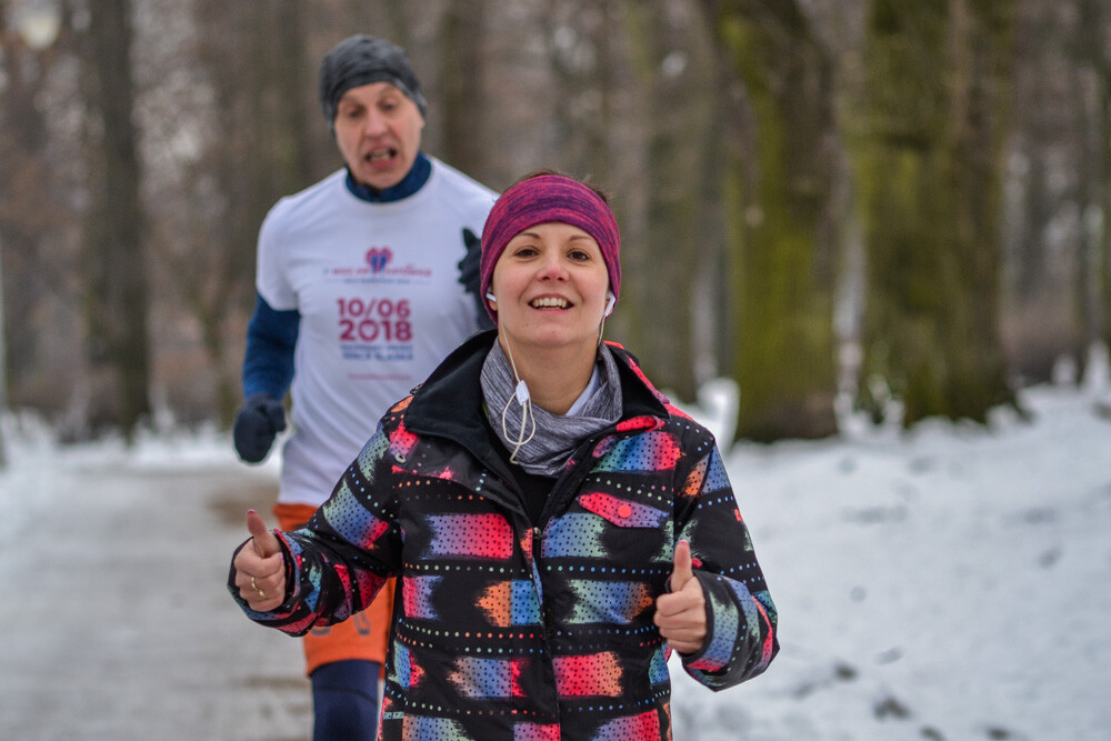 Kilkadziesiąt osób wzięło udział w walentynkowej, 144. edycji biegu parkrun w Parku Kościuszki w Katowicach. Zobaczcie z zdjęcia z sobotnich zawodów.