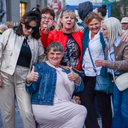 Wróciły potańcówki pod Teatrem - tłum!