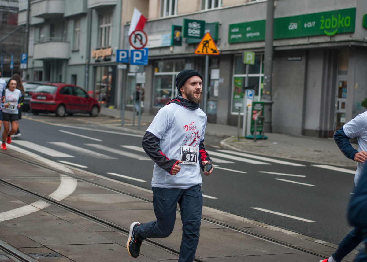 Za nami kolejna edycja Biegu Niepodległości im. Dziewięciu z „Wujka”, przyciągnęła około tysiąca uczestników.