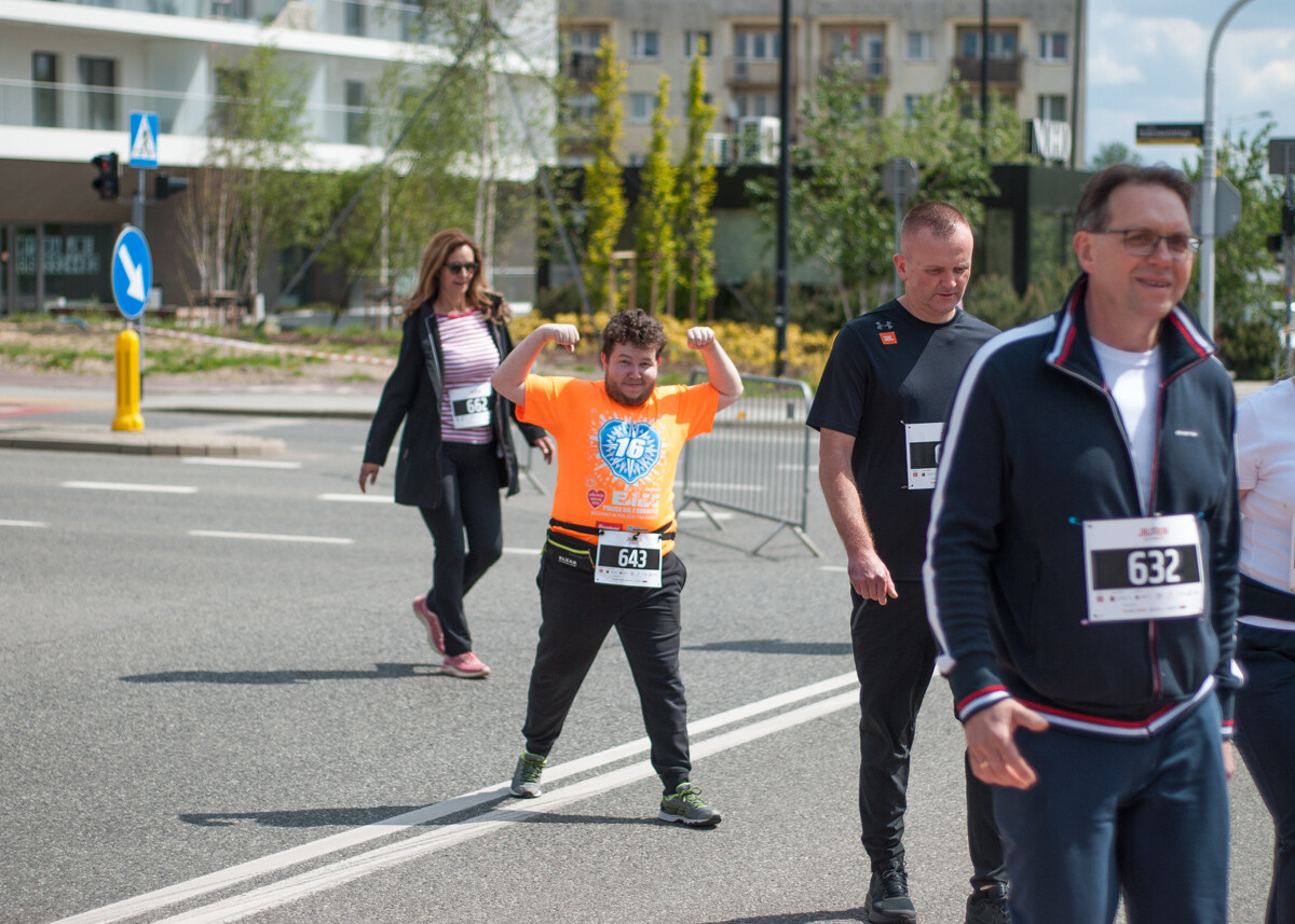 Za nami pierwsza edycja biegu JBL Run Katowice, na starcie pojawiło się półtora tysiąca biegaczy.