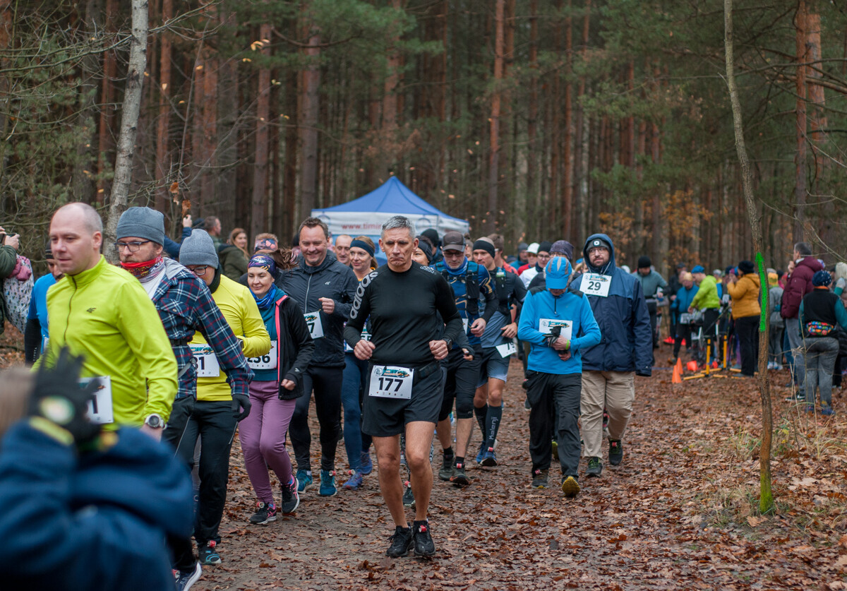 Za nami kolejna, listopadowa odsłona Panewnickiego Dzikiego Biegu. Kilkaset osób stawiło się na starcie, mamy zdjęcia!