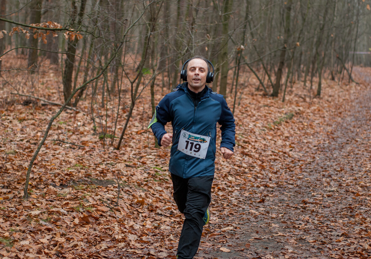 Za nami kolejna, listopadowa odsłona Panewnickiego Dzikiego Biegu. Kilkaset osób stawiło się na starcie, mamy zdjęcia!
