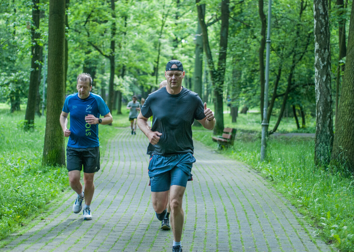 Za nami kolejna, majowa odsłona spotkań biegowych parkrun. Dzisiejsza, 410. edycja została zorganizowana z okazji Dnia Dziecka. Byliśmy na niej i my!