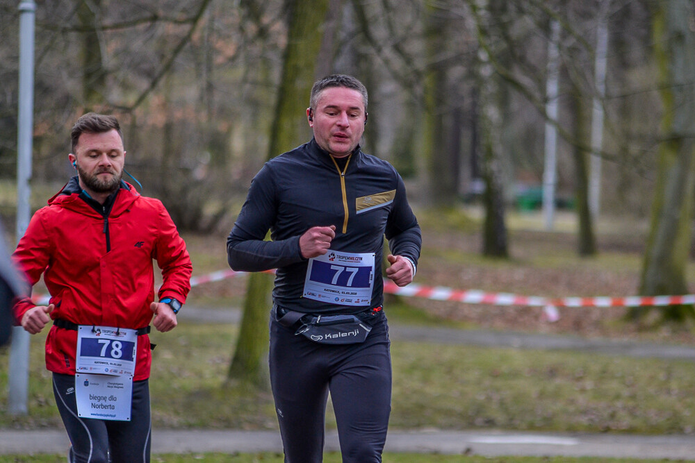 Kolejna edycja Biegu Tropem Wilczym za nami, kilkadziesiąt osób ruszyło w pięcio- i dziesięciokilometrową trasę alejkami Parku Kościuszki, aby uczcić pamięć Żołnierzy Wyklętych.