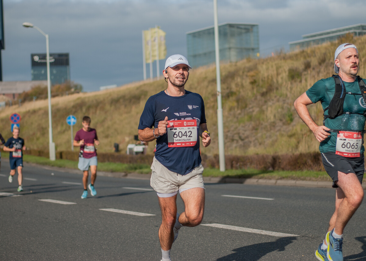 Silesia Półmaraton 2025 za nami. Pogoda i frekwencja dopisały wzorowo - na trasie pojawiły się tysiące zawodników.