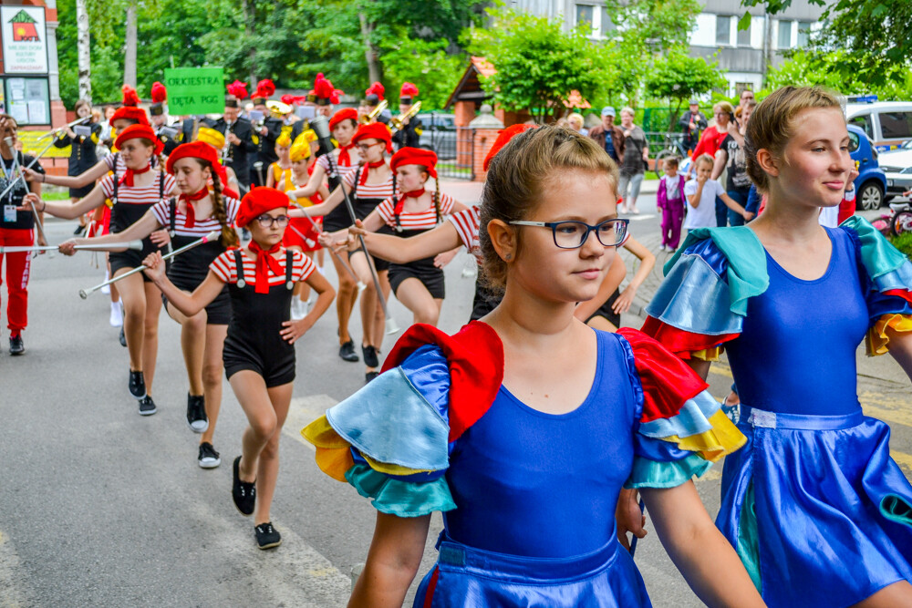 Tradycji stało się zadość, jak co roku przez Ligotę przeszła barwna parada, zmierzająca do Parku Zadole.
