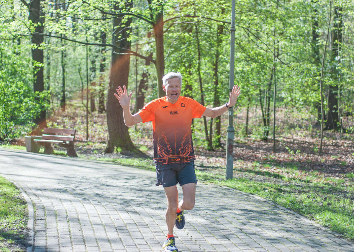 Kolejna niestandardowa odsłona spotkań biegowych parkrun za nami. Jak wyglądała edycja wielkanocna? My już wiemy i mamy sporo zdjęć!
