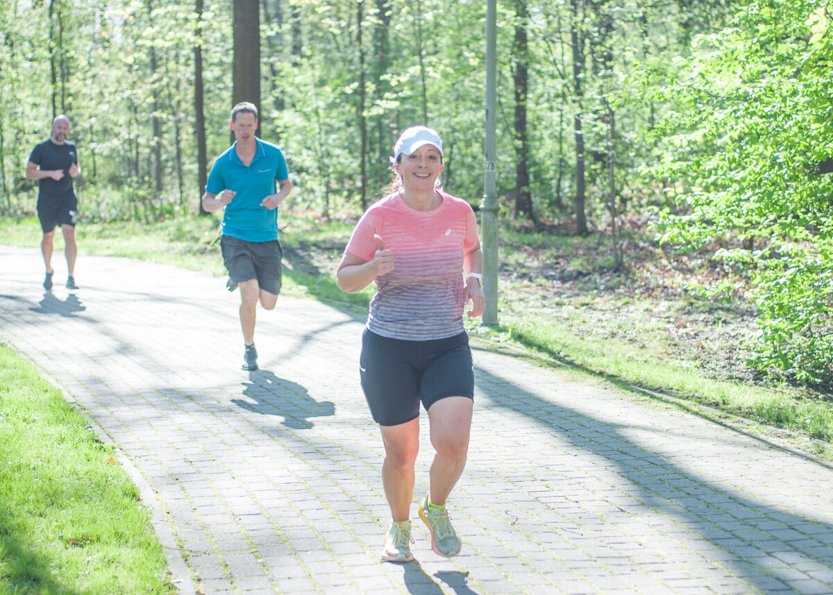 Kolejna niestandardowa odsłona spotkań biegowych parkrun za nami. Jak wyglądała edycja wielkanocna? My już wiemy i mamy sporo zdjęć!