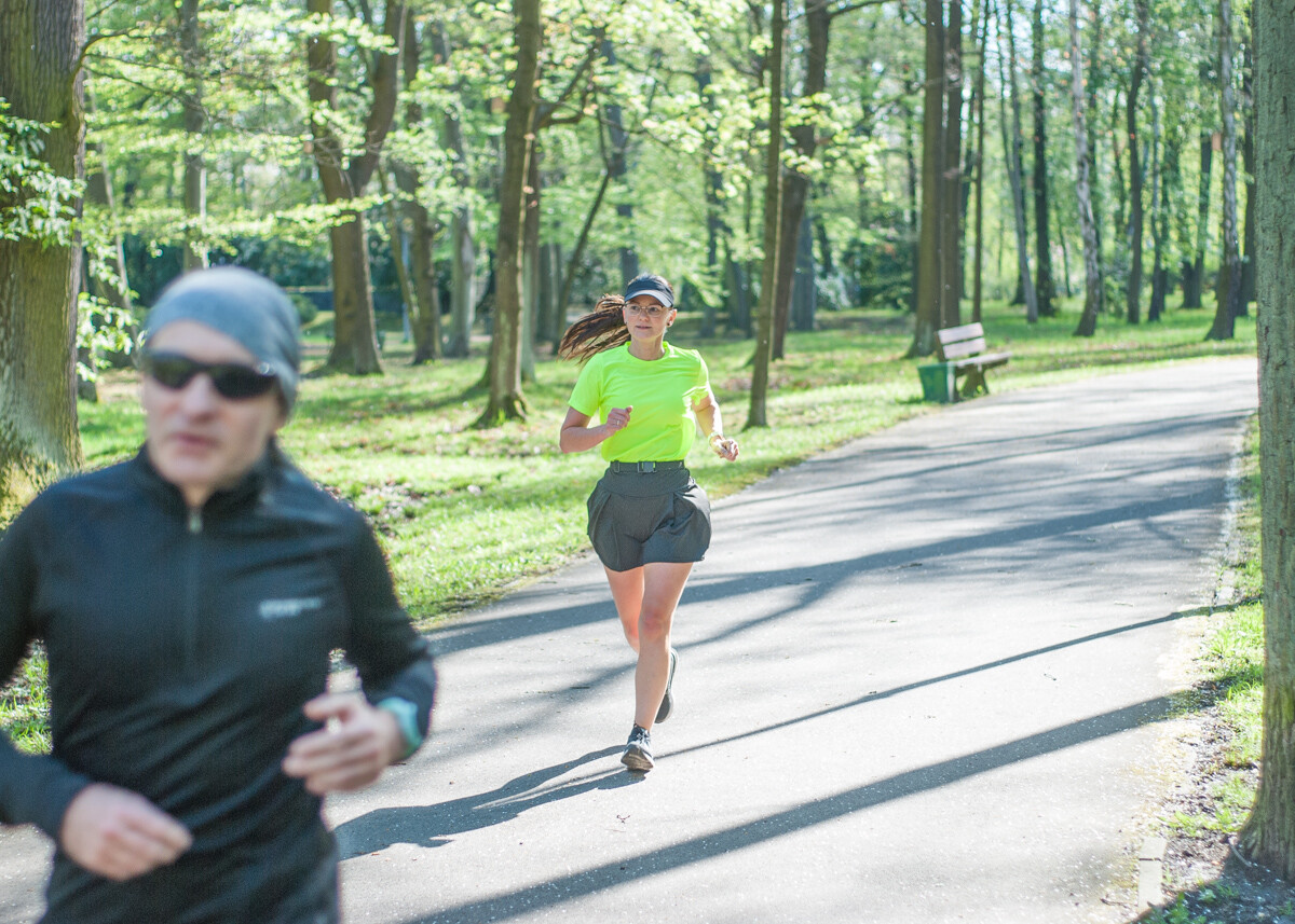 Kolejna niestandardowa odsłona spotkań biegowych parkrun za nami. Jak wyglądała edycja wielkanocna? My już wiemy i mamy sporo zdjęć!