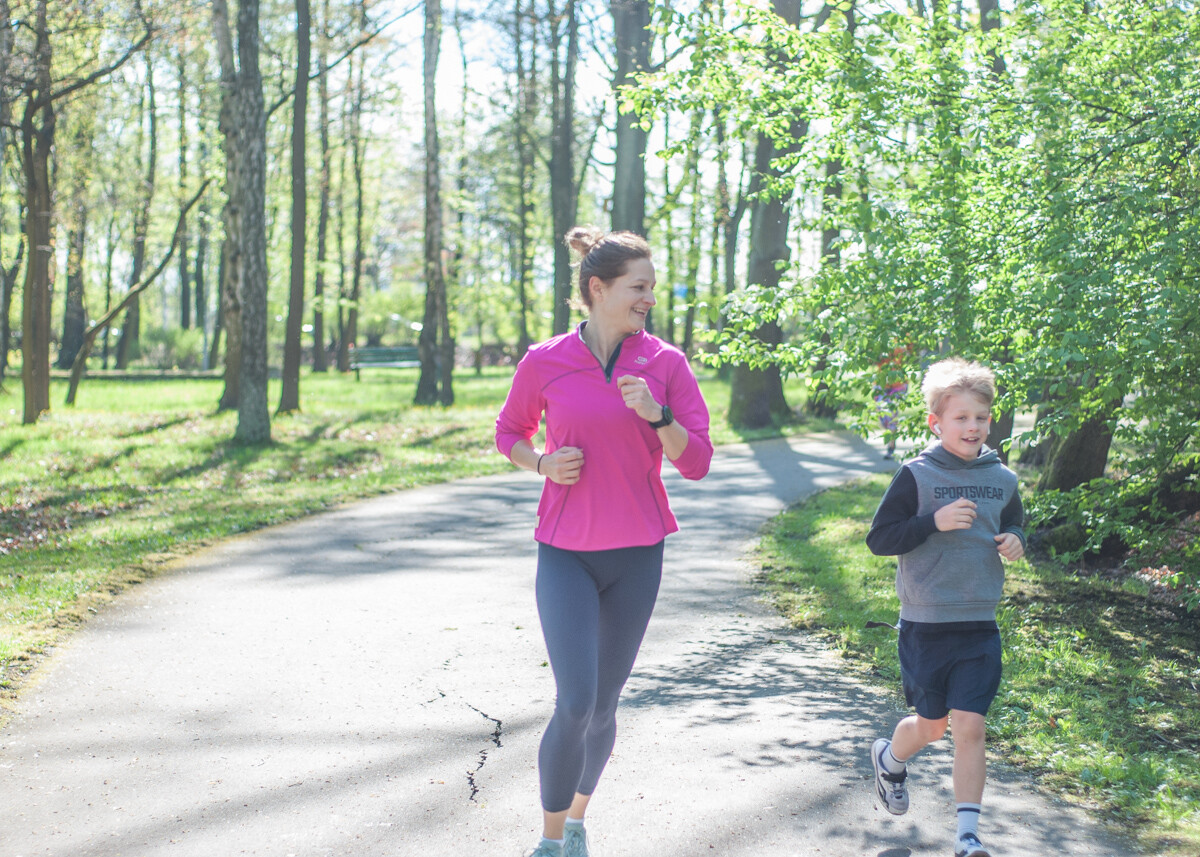 Kolejna niestandardowa odsłona spotkań biegowych parkrun za nami. Jak wyglądała edycja wielkanocna? My już wiemy i mamy sporo zdjęć!