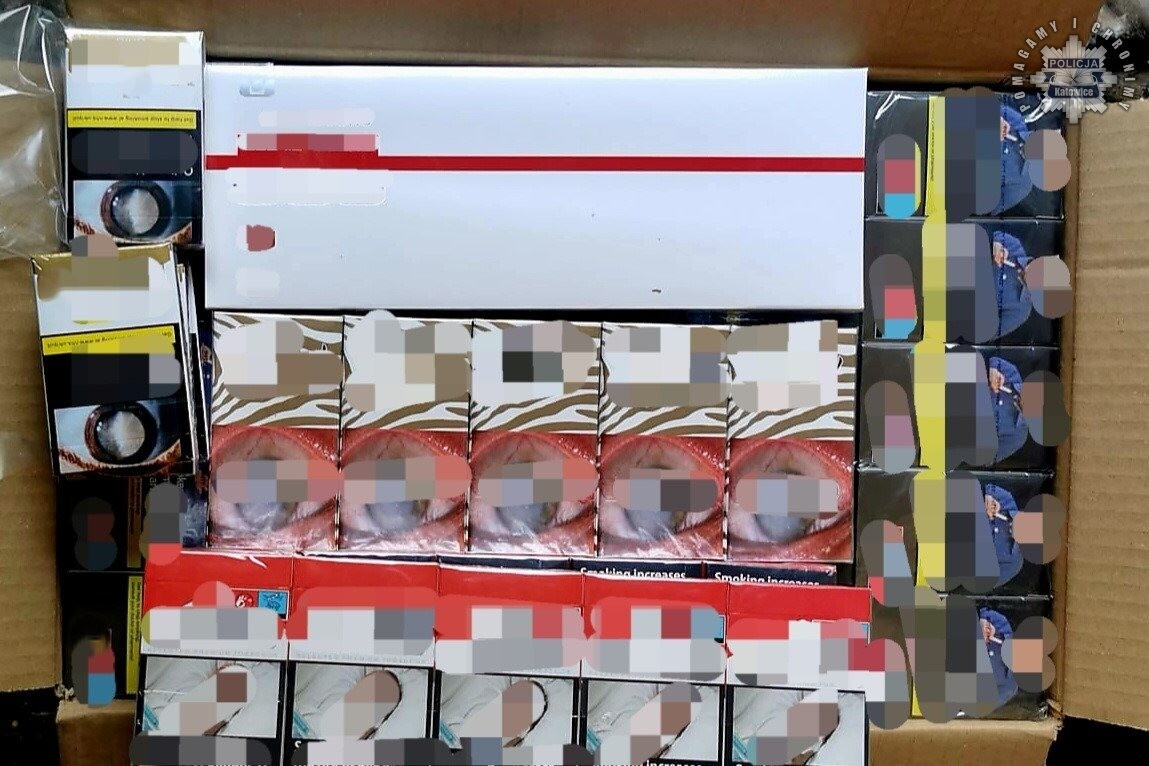 Zatrzymano 75-latka z kontrabandą. Papierosy i tytoń bez akcyzy za 700 tys. zł